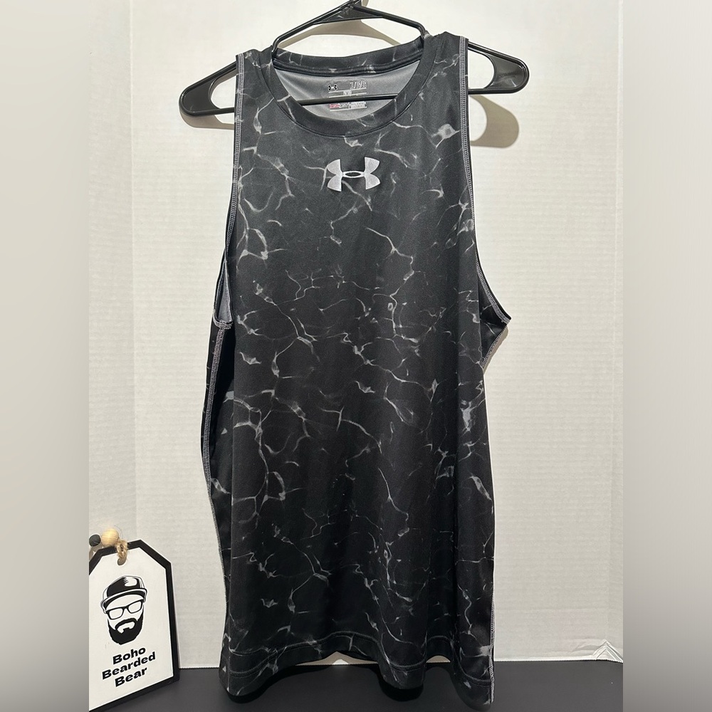 Under Armour Fitted Heat Gear Men’s size XL Workout Shirt Black